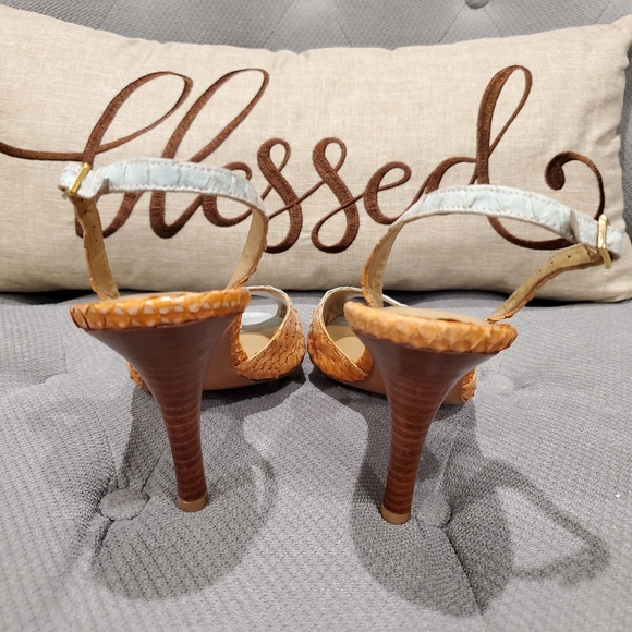 Pre-loved Stuart Weitzman Snakeskin Heels size 7 - Picture 11 of 13